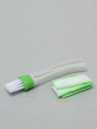 Щетка для чистки труднодоступных мест в автомобиле зеленая 16см TORSO